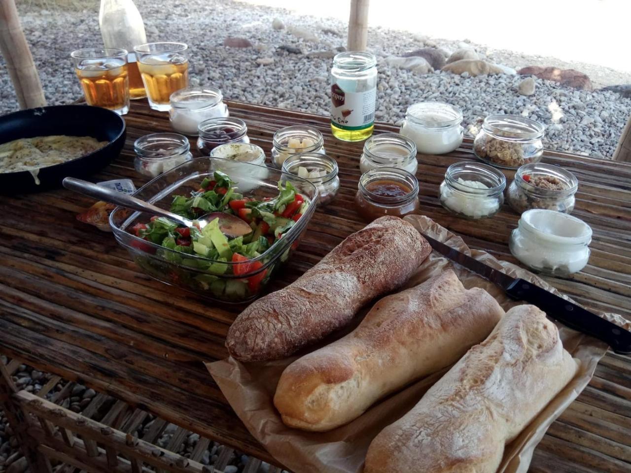 Desert Days Mud Cabin'S Resort Tzukim Kültér fotó